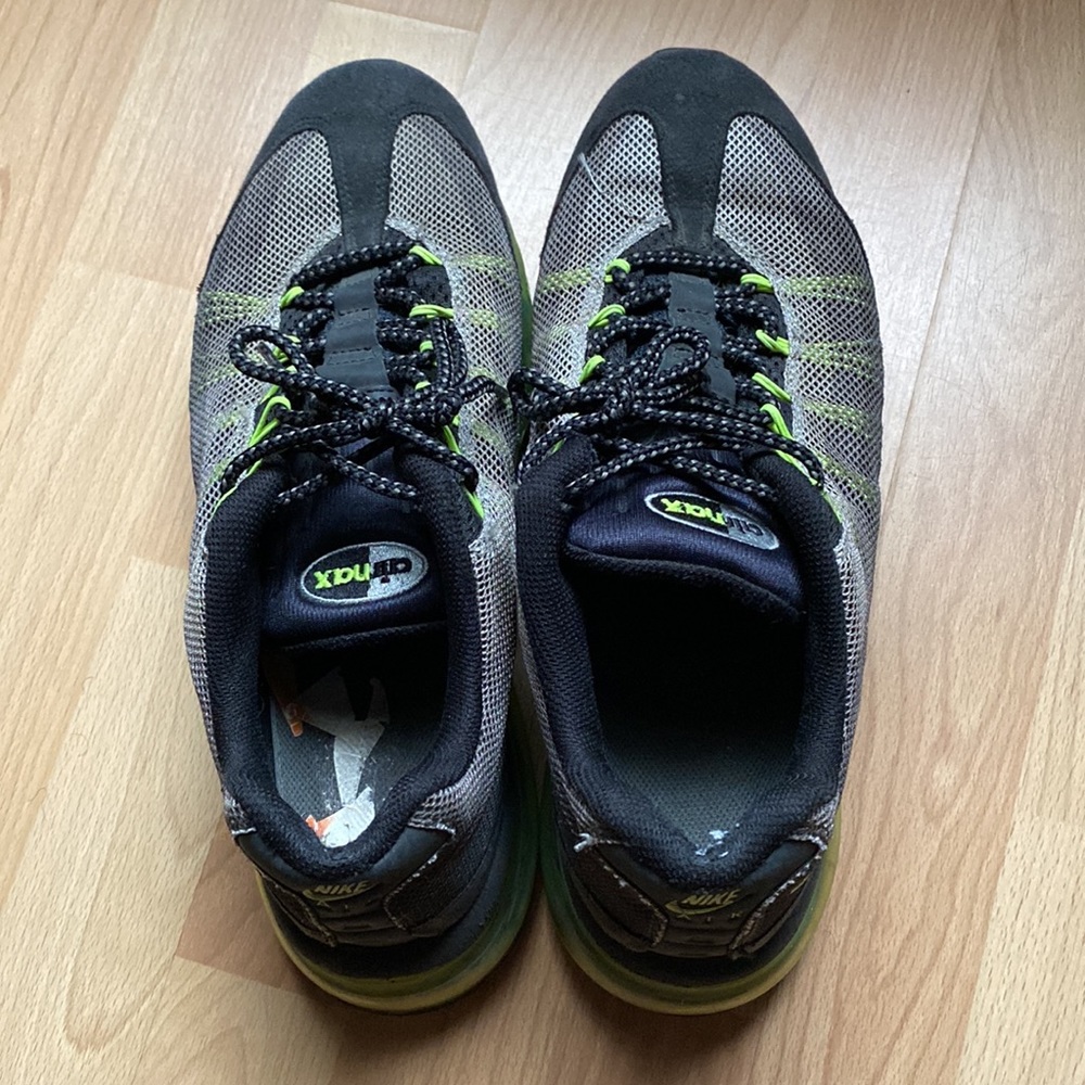 Nike Air Max 95 dynamic fly wire